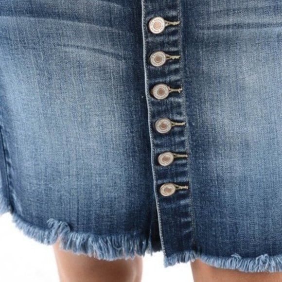 KANCAN🔥🎉HOST PICK🎉FRAYED HEM DENIM SKIRT - Picture 3 of 4